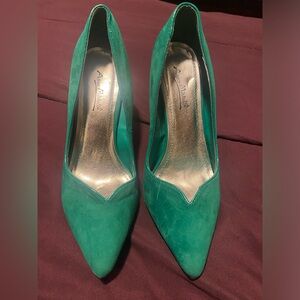 Anne Michelle size 38 size 8 good condition 3 to 4 inches